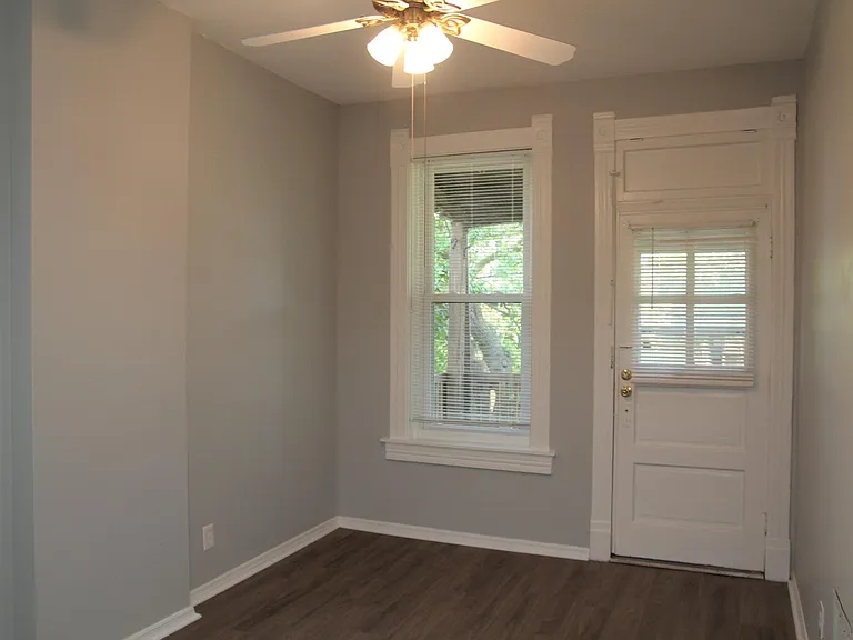 7422 Maple Ave #A — Photo 18