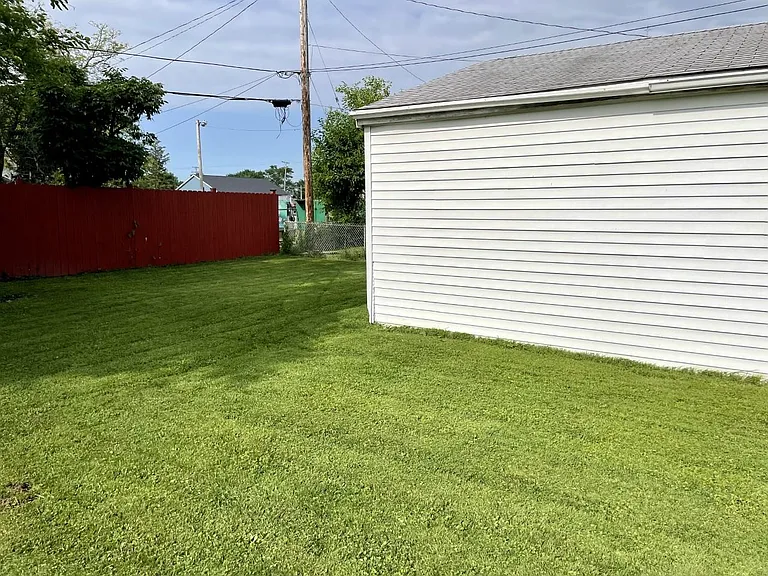2130 Tuxedo Ave — Photo 30