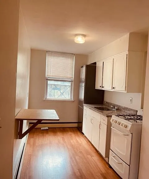 221 Sip Ave #6 — Photo 2