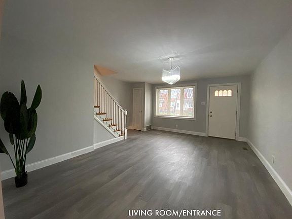 2nd image of 5732 Tackawanna St