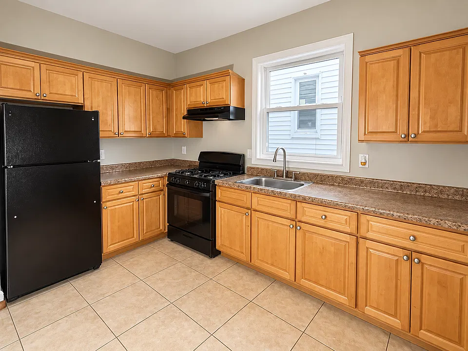 455 Avon Ave #2