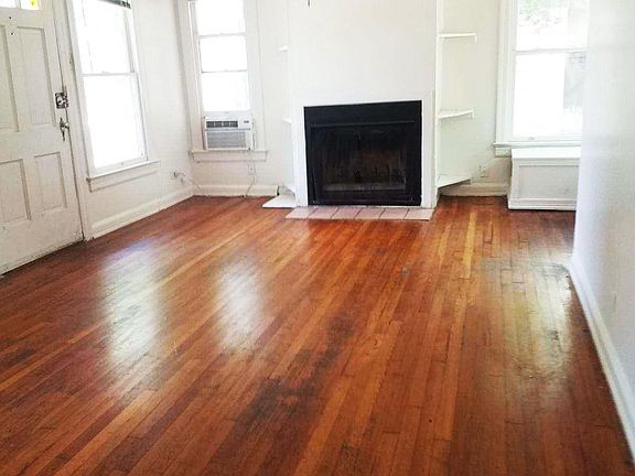 4th image of 1418 W Lullwood Ave
