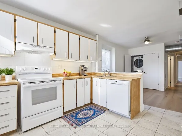 927 Kingston Rd #2, Toronto, ON M4E 1S6