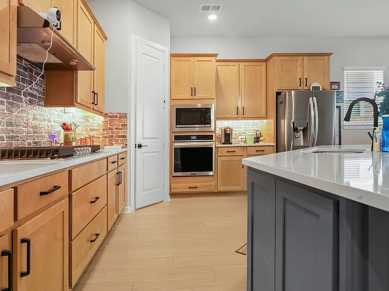 11910 Rice View Dr — Photo 3