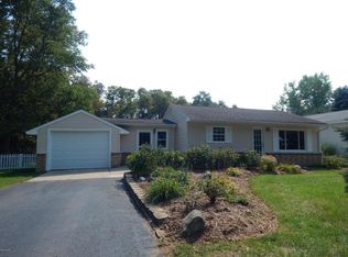 1000 Eleven Mile Rd NE, Comstock Park, MI 49321