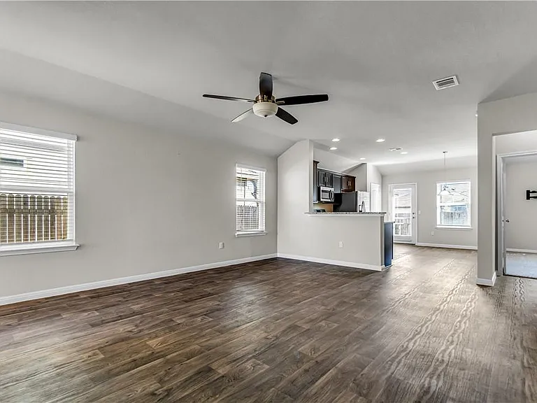 200 Sandhill Piper St — Photo 4