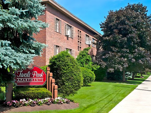 3rd image of 469 Livingston Ave #271