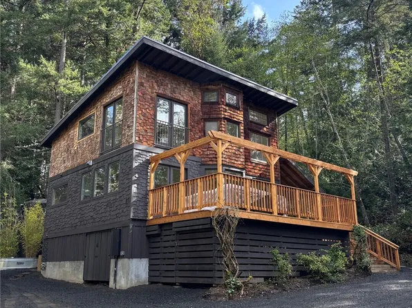 14535 SW Reddings Beach Road, Vashon, WA 98070