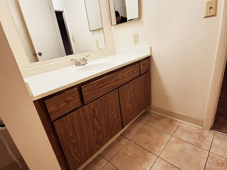Sugarbush Apartments — Photo 167