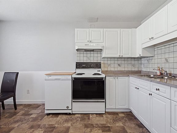 2nd image of 1697 Greenfield Ave #56