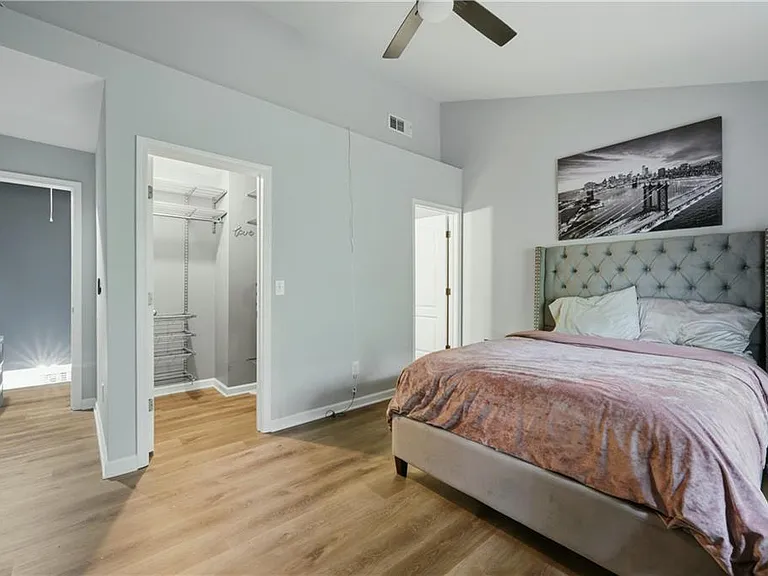 1133 Village Ct SE — Photo 16