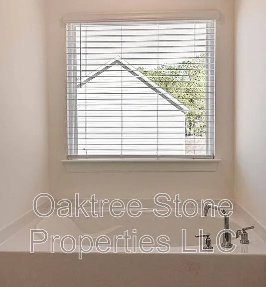 3348 Pepperpike Ct — Photo 25