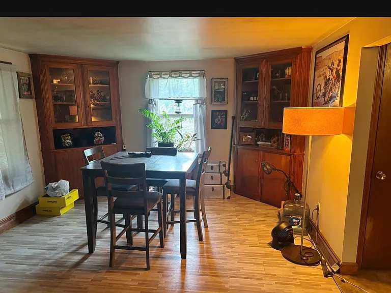Richard Ct — Photo 2