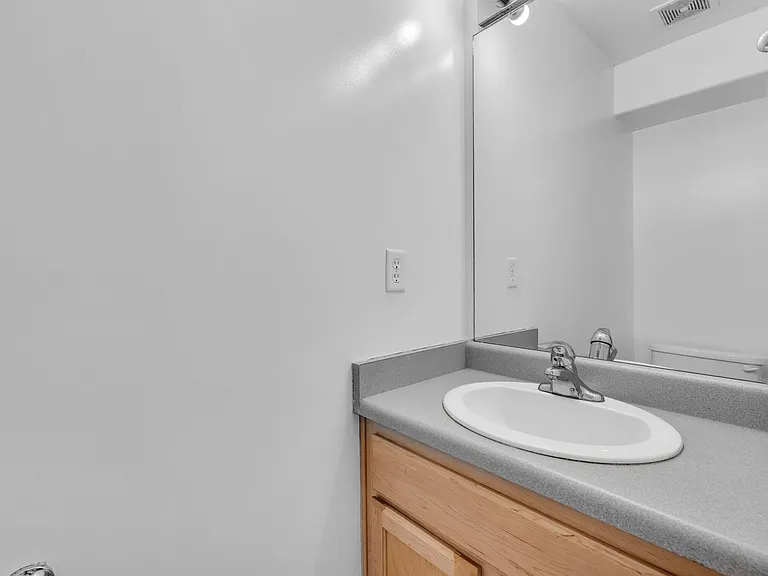 103 N Perth St — Photo 9