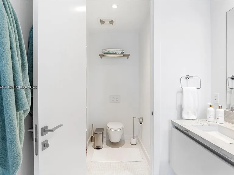700 NE 26th Ter #1405 — Photo 17