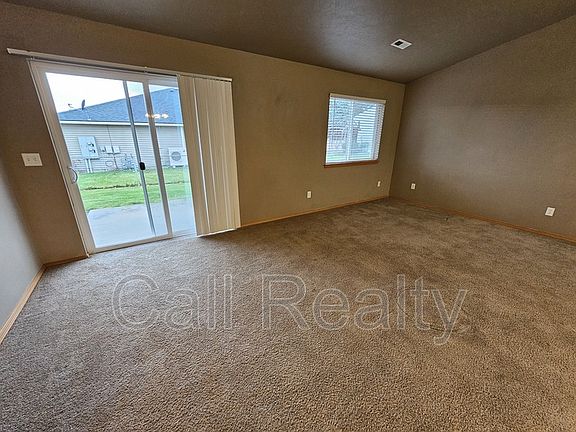 2nd image of 1517 N Mamer Rd