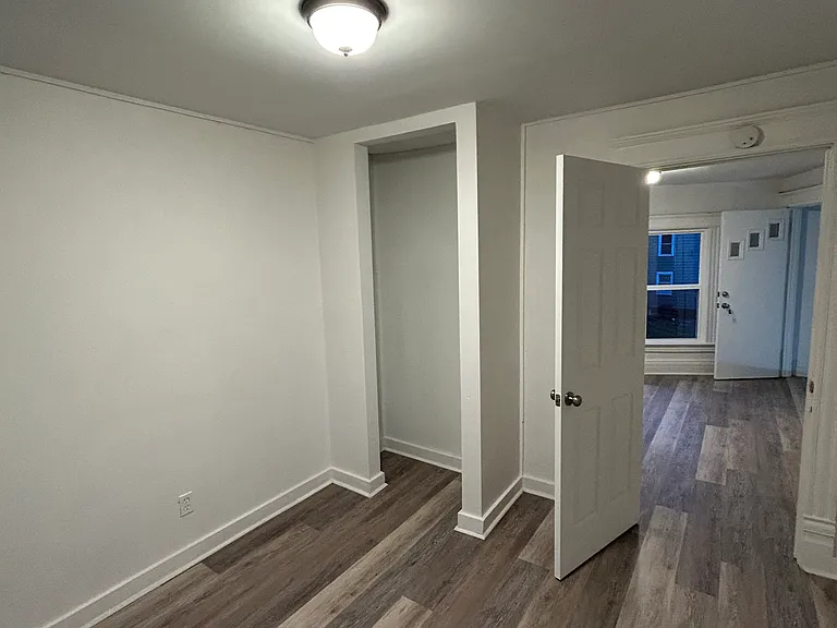 323 W Calthrop Ave #2 — Photo 23