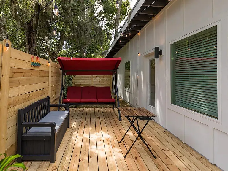 561 Live Oak St — Photo 23