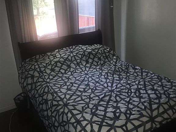 5th image of 6019 Hollis Ave