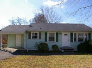 106 Wesley St, Tullahoma, TN 37388