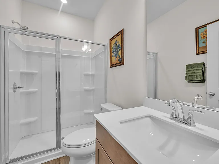 645 District Ct — Photo 16