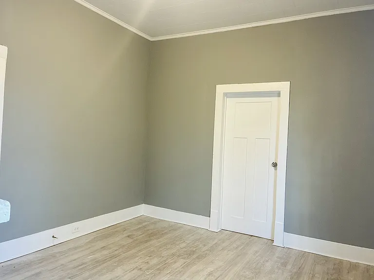 910 Walnut St — Photo 14