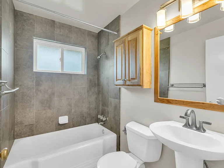 1624 T St #9 — Photo 10