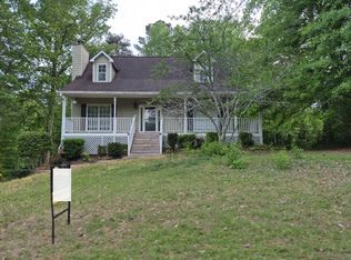 8627 Foxridge Dr, Winston, GA 30187