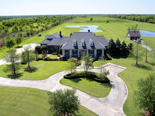 243 Rue De Levert, Raceland, LA 70394