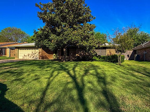 3rd image of 3708 Holland Dr