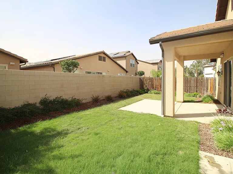 1829 E Bella Rosa Ave — Photo 18
