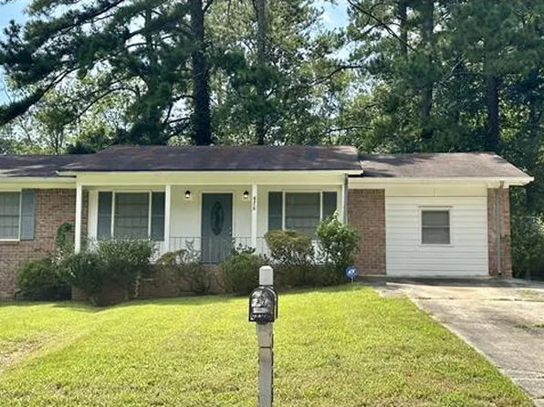 6315 Connell Rd, Atlanta, GA 30349