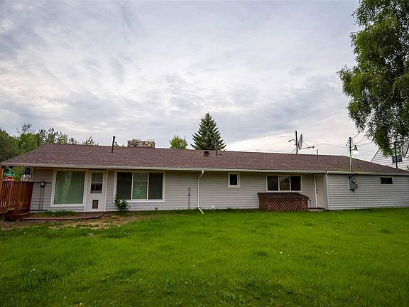 4th image of 1585 Crosson Ave