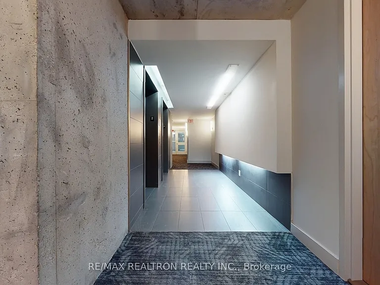 1050 The Queensway #217 — Photo 10