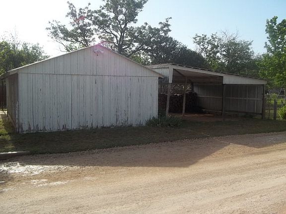 4th image of 801 Bell St