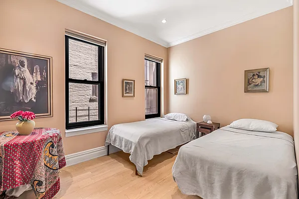 Rented by Sotheby's International Realty | media 10