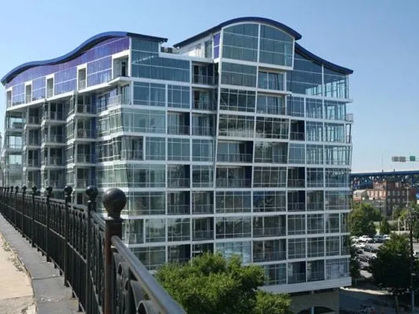 1237 Center St #1101, Cleveland, OH 44113