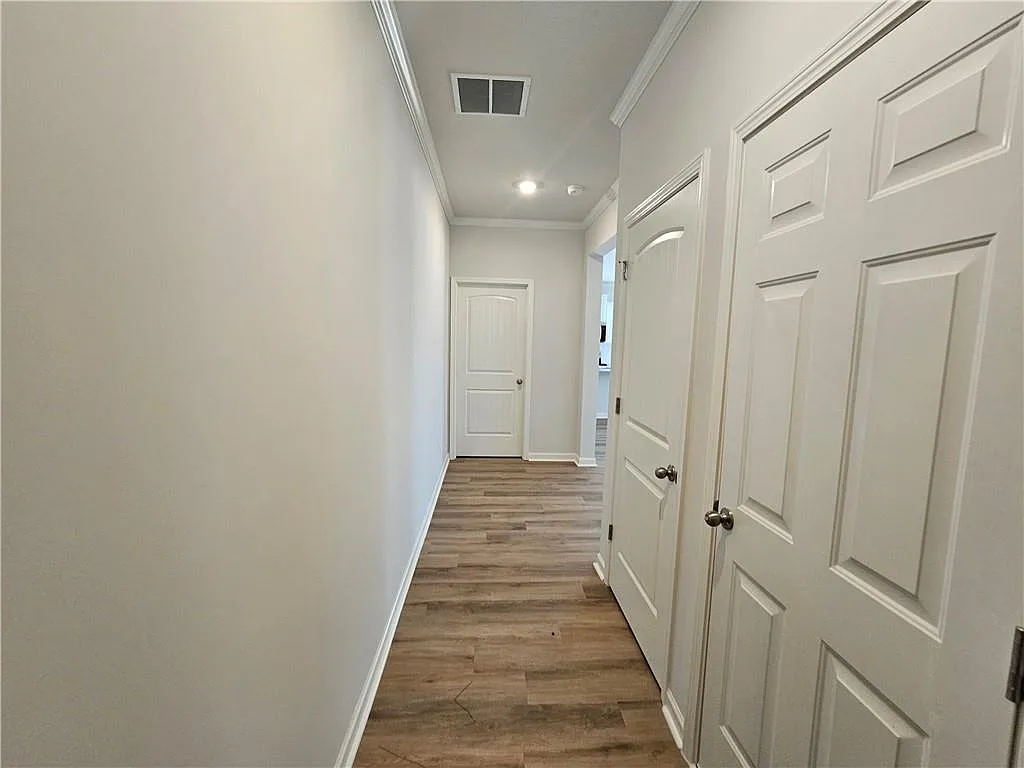 3 bed, 2.5 bath, 1877 sqft, $2,000 — Photo 4