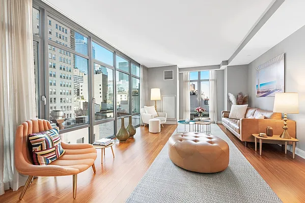 Sold by Compass | media 1