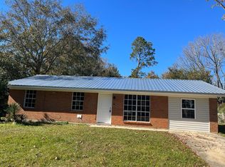 7613 Newton Dr, Biloxi, MS 39532