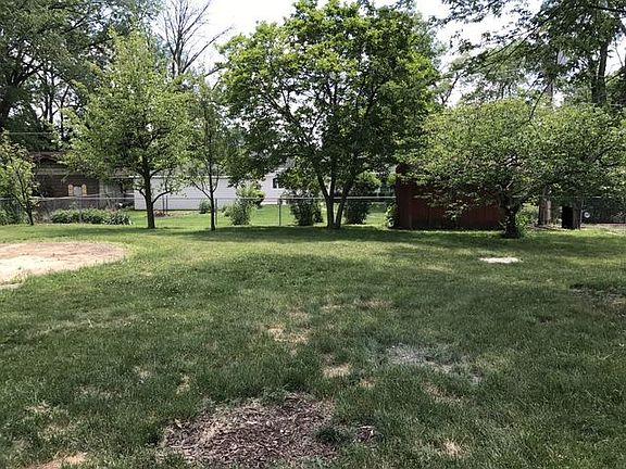 3rd image of 6843 W 113th Pl