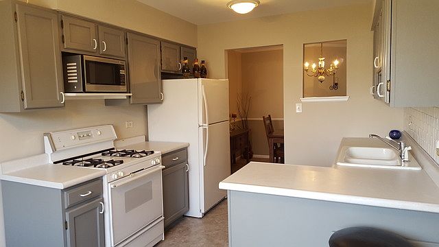 2nd image of 822 Thornton Ct APT 2B