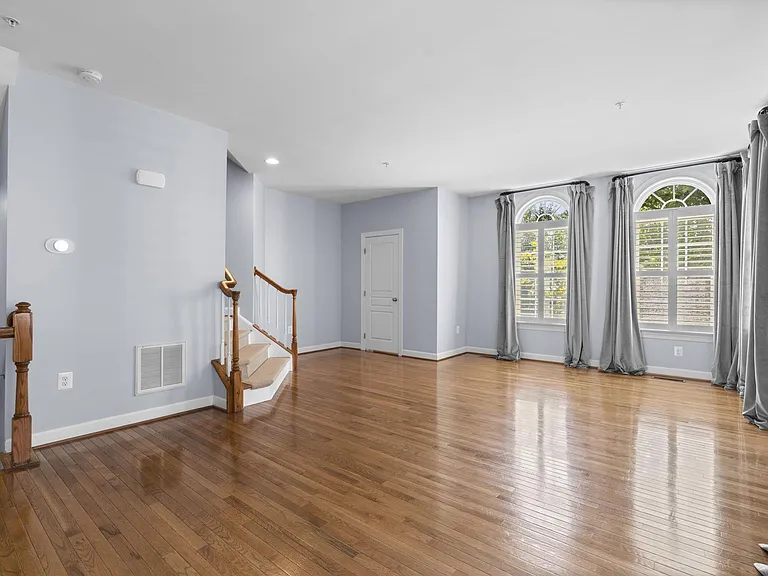 10512 Old Ellicott Cir #48 — Photo 7