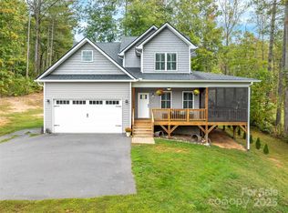 139 Clay St, Fairview, NC 28730