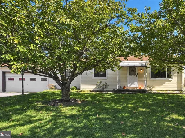 1161 Main St, Shoemakersville, PA 19555
