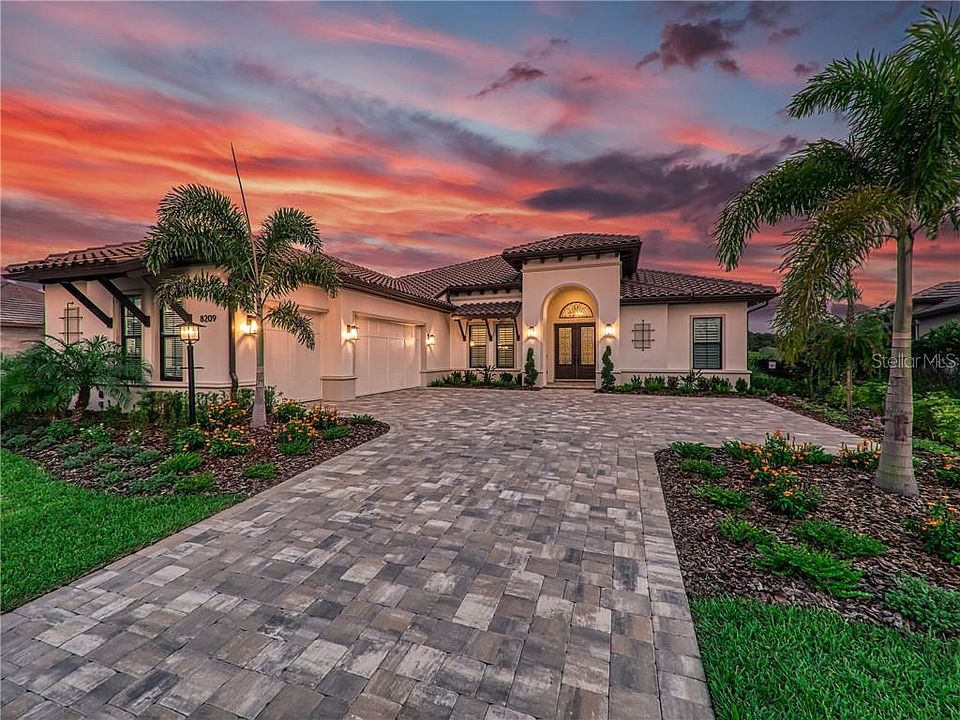 1st image of 8209 Grande Shores Dr