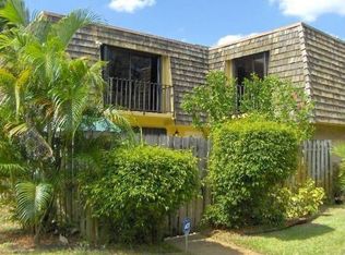 143 Woodland Rd, Palm Springs, FL 33461