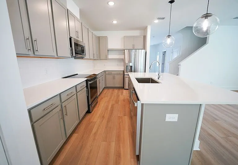 128 Kingswood Cir — Photo 15