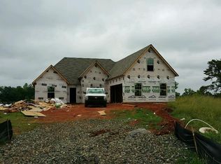 724 Stratford Ln, Winder, GA 30680