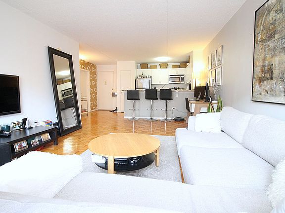 2nd image of 225 8th Ave Unit 3